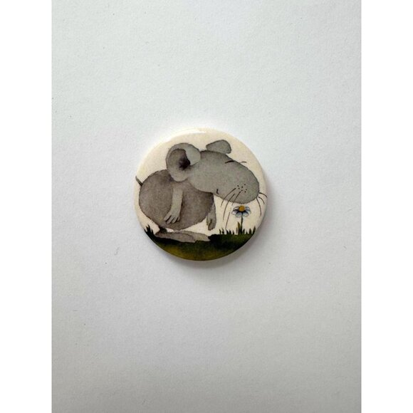 80s vintage mouse cartoon philipp die maus novelty metal button pin pinback gift - Picture 4 of 6